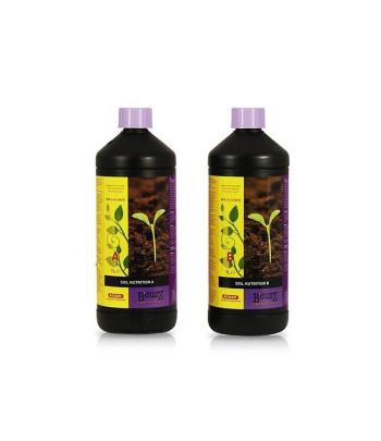 Dos botellas de producto Soil Nutrition, la parte A y la B.