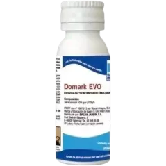 Pequeño bote de 6ml de funguicida Domark Evo.